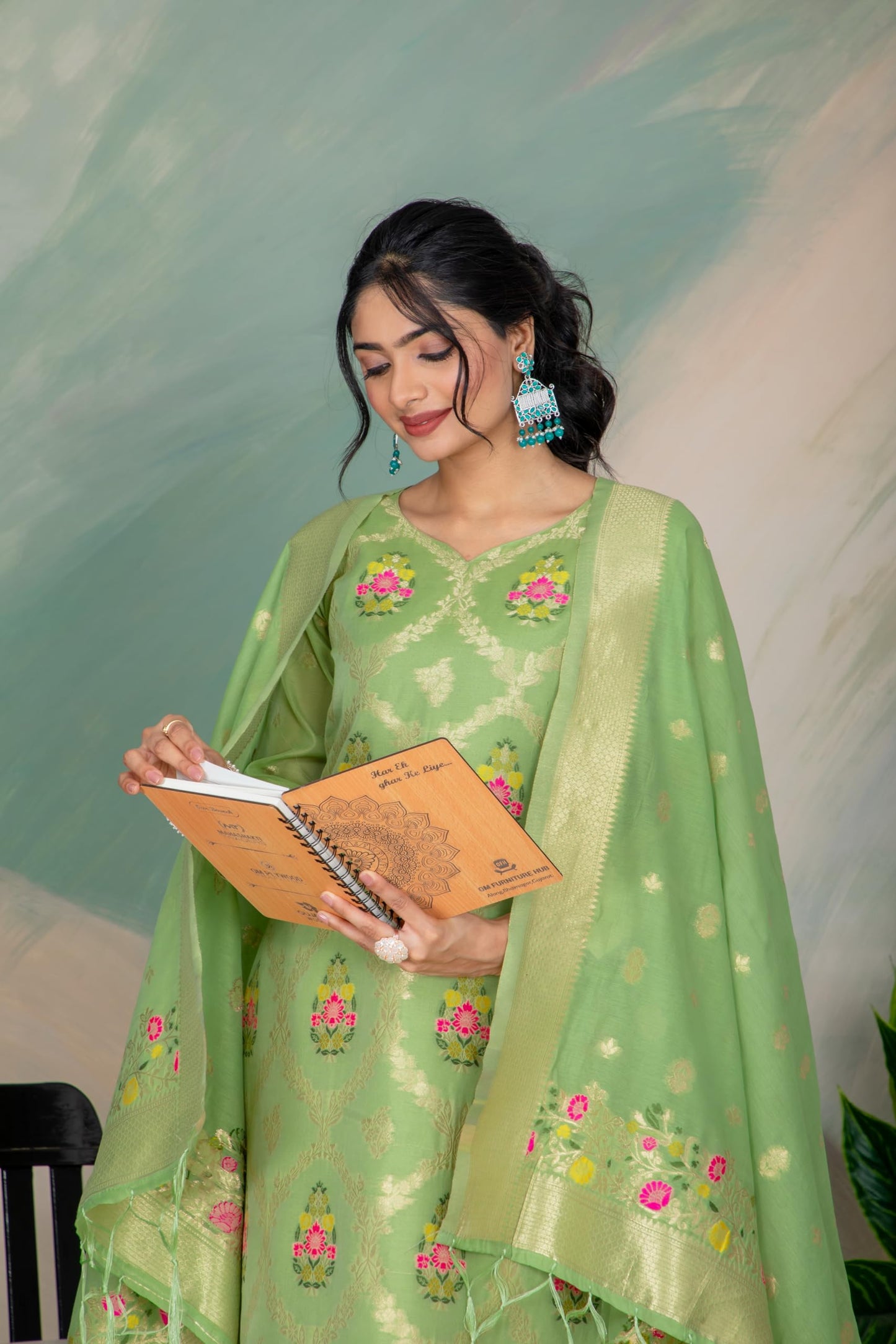 Green Silk Kurta Pant Set with Handwoven Dupatta