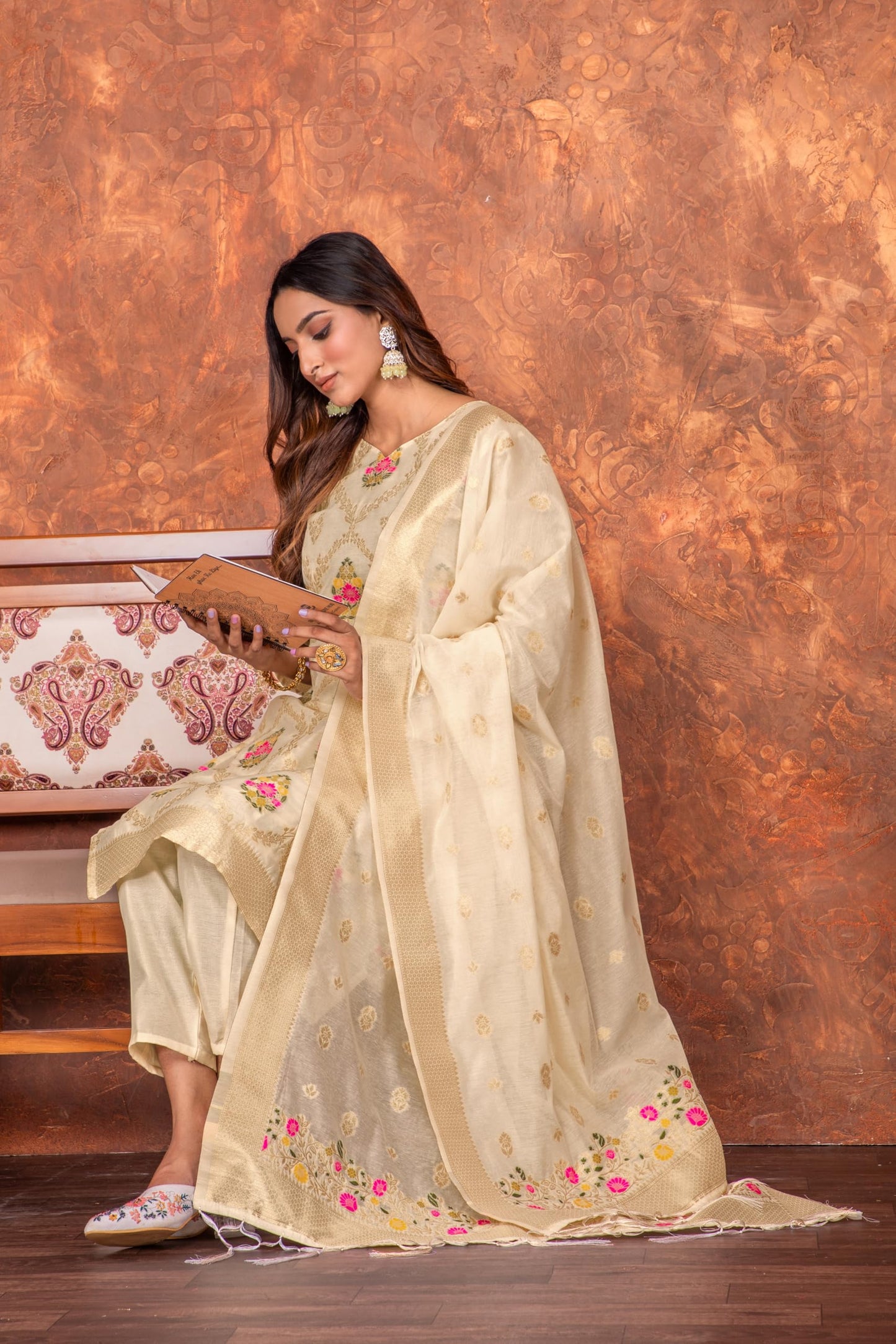 Cream Silk Kurta Pant Set with Handwoven Dupatta