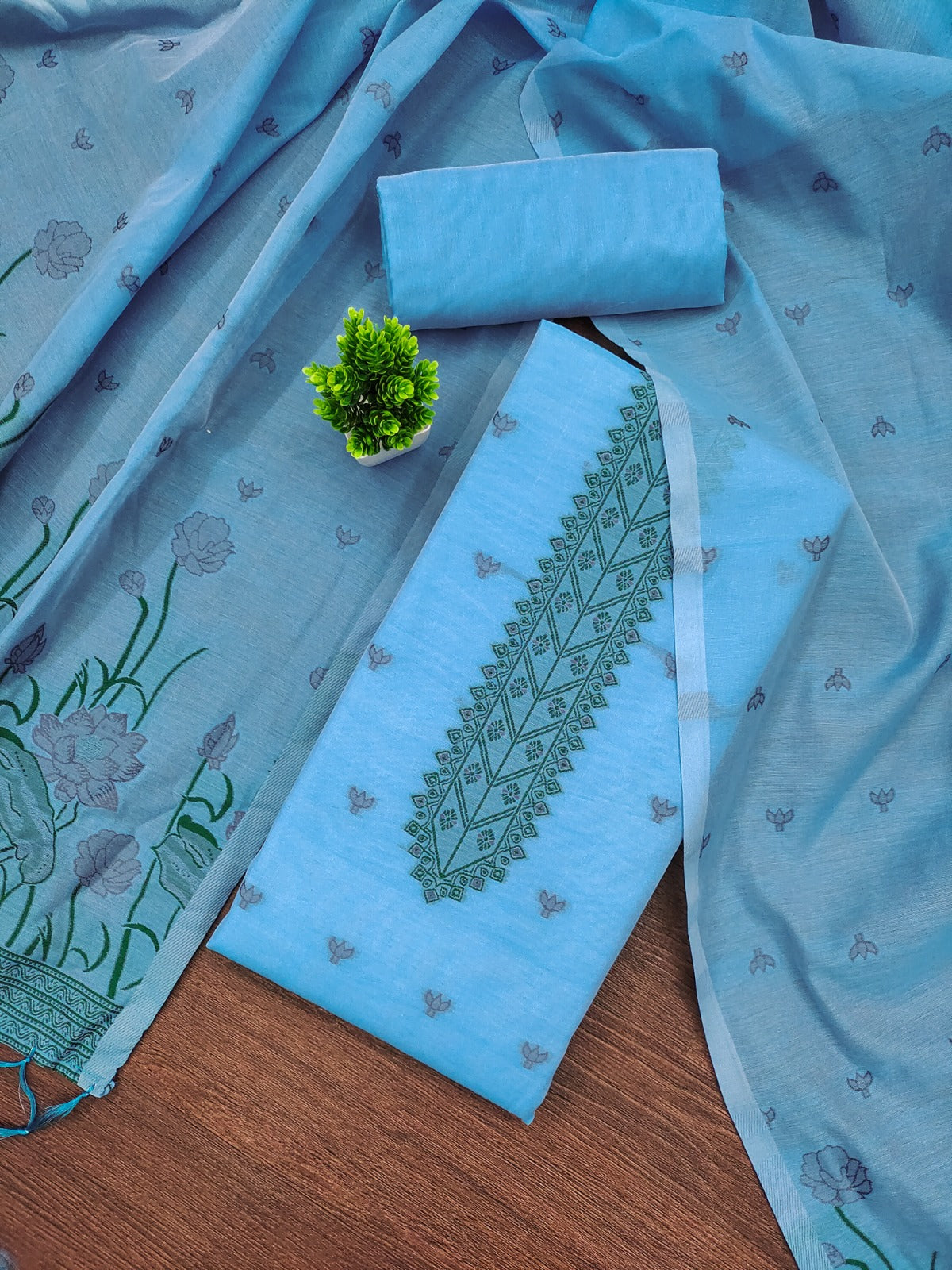 Jacquard Woven Suit Set with Dupatta – Subtle Luxury, Everyday Grace