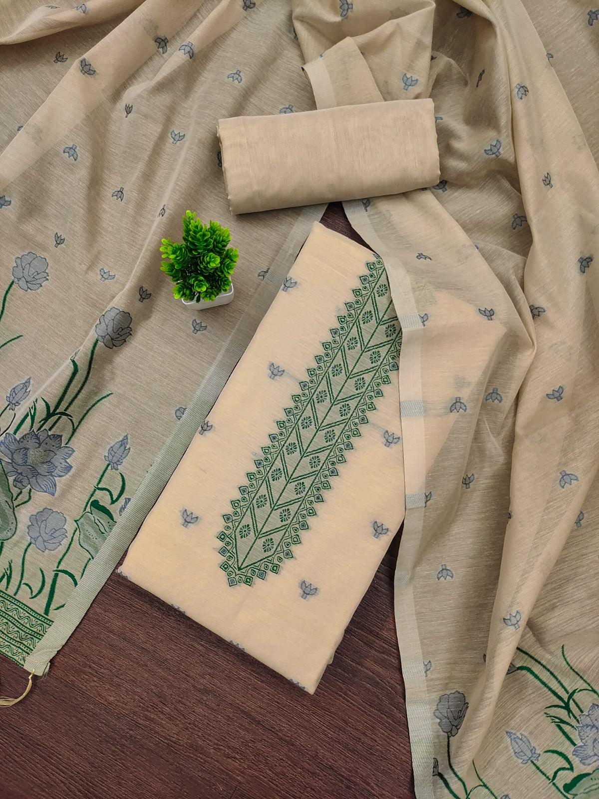 Jacquard Woven Suit Set with Dupatta – Subtle Luxury, Everyday Grace